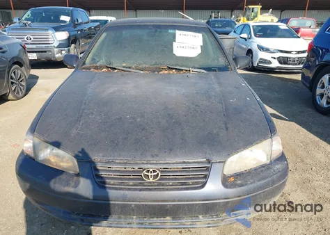1998 Toyota Camry Le z USA, uszkodzony, nr VIN 4T1BG22K4WU373361